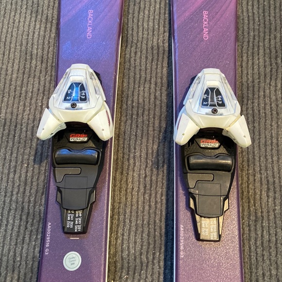 Almost New Atomic Backland JR 110-78 ml waist underfoot with Atomic L6 Bindings - Picture 7 of 9